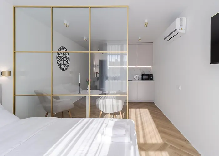 Osapart In A Complex Great Britain 1 *