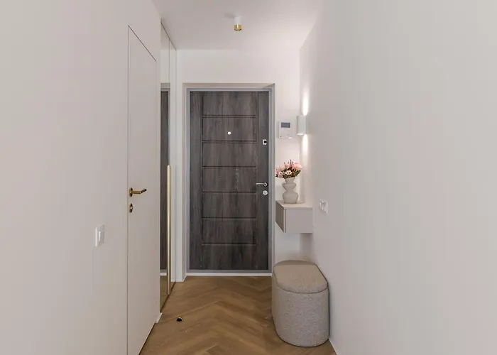 Osapart In A Complex Great Britain 1 *